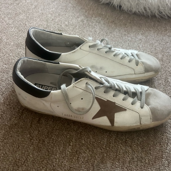 Golden Goose sneakers great condition - Picture 1 of 3